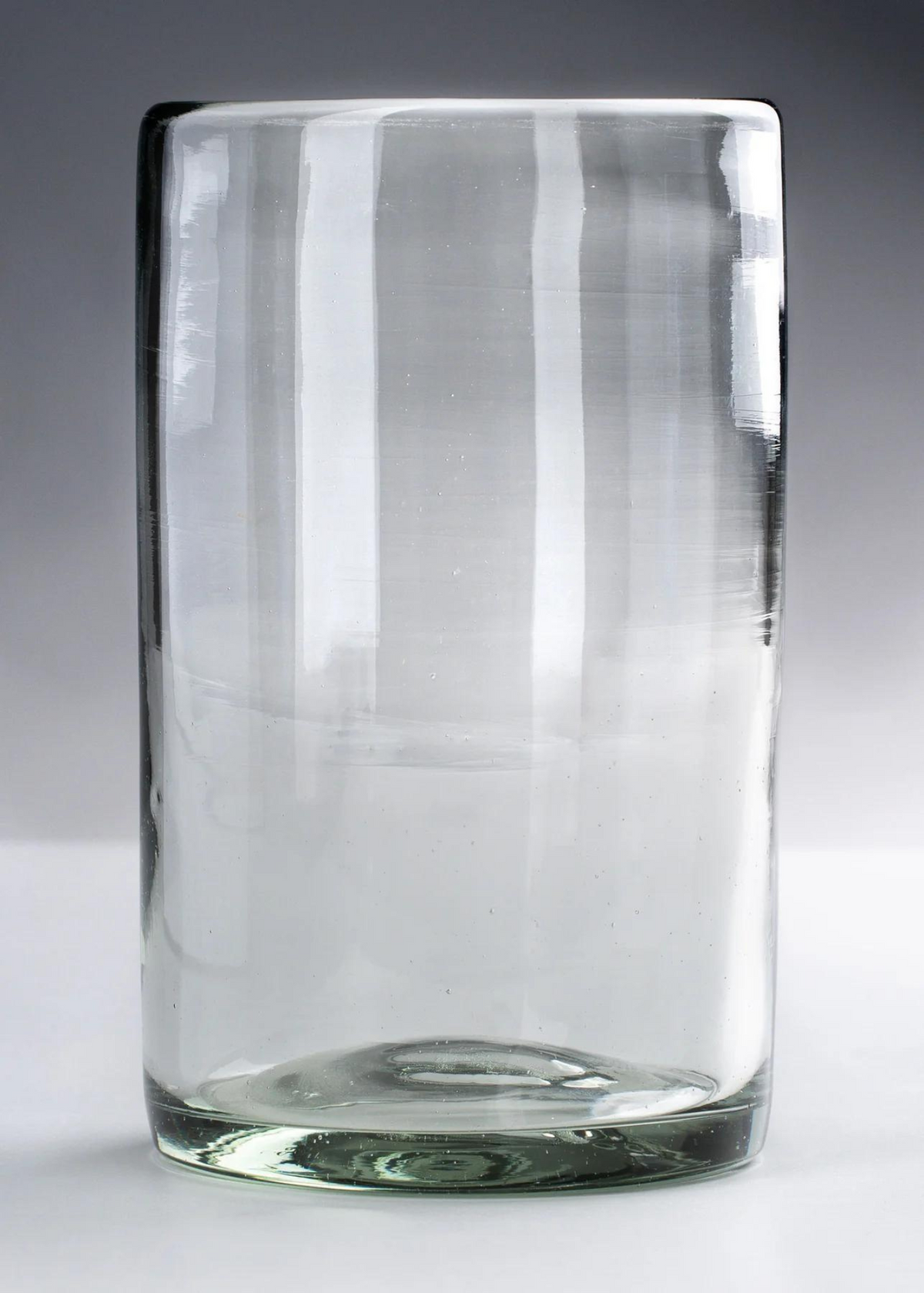 Vasos de vidrio soplado image