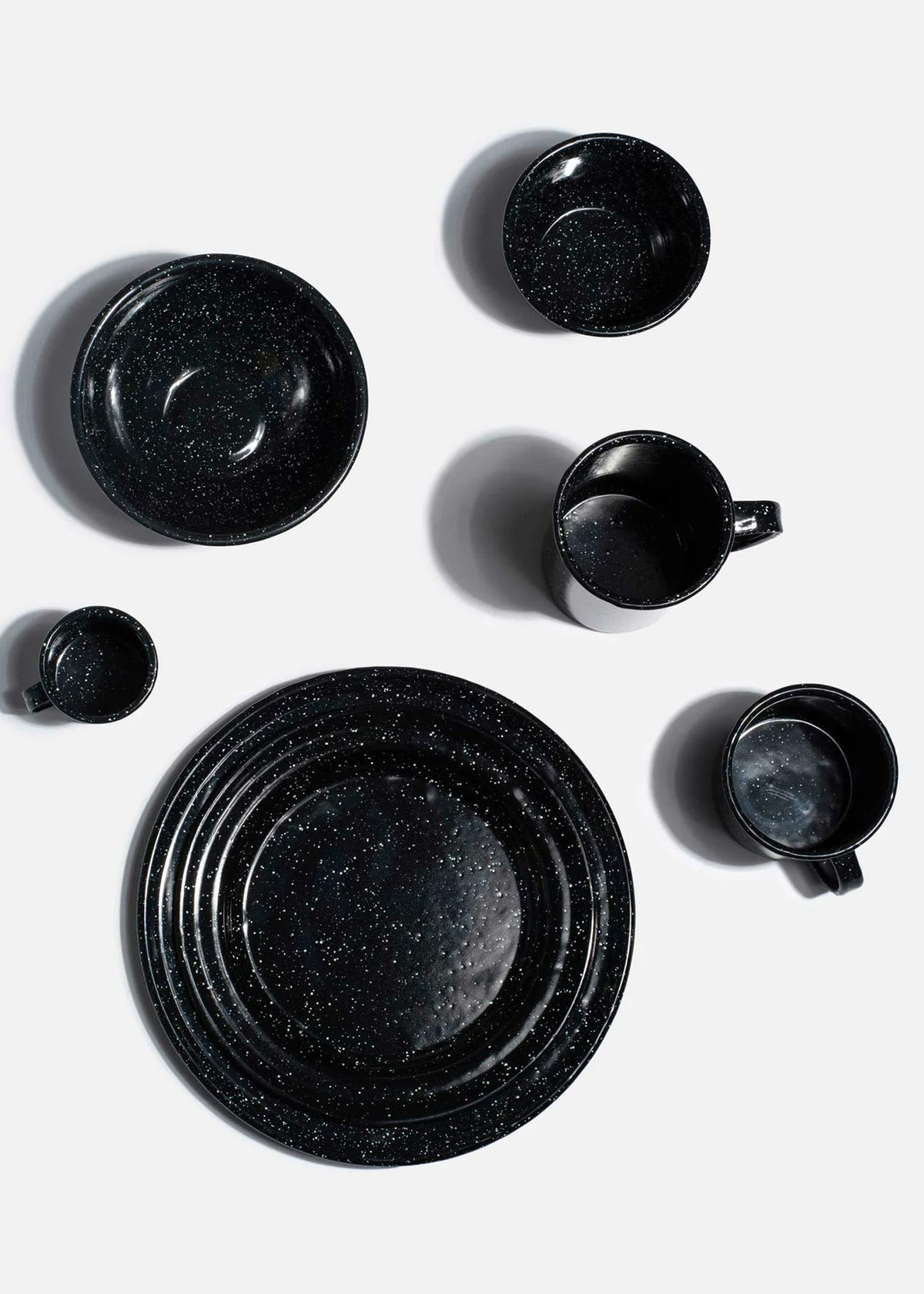 Platos negro de Peltre — imagen de producto, vista 1