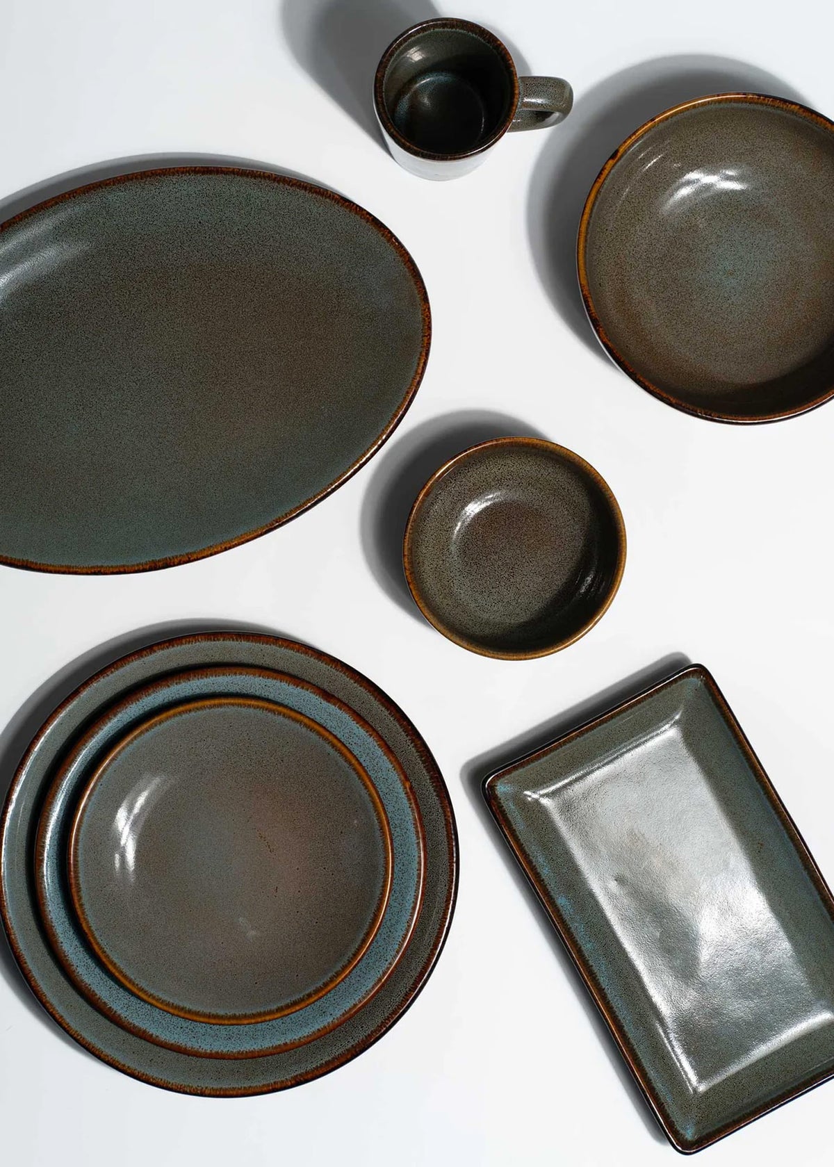 Platos trinche de porcelana gris Midnight — imagen de producto, vista 1