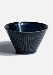 Tazón de porcelana azul marino Yoko 396 ml — imagen de producto, vista 1