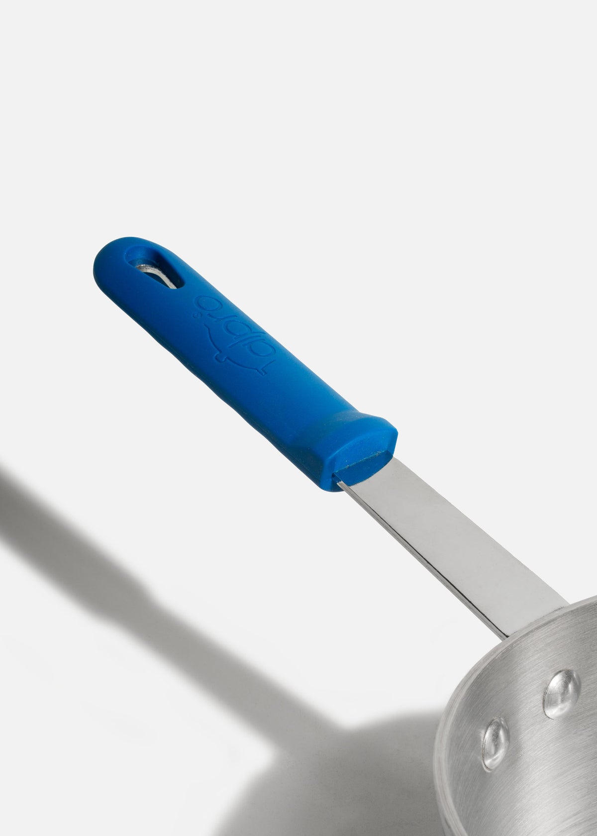 Cazo de aluminio grado alimenticio plateado triple fuerte mango azul NSF 2.5 L — imagen de producto