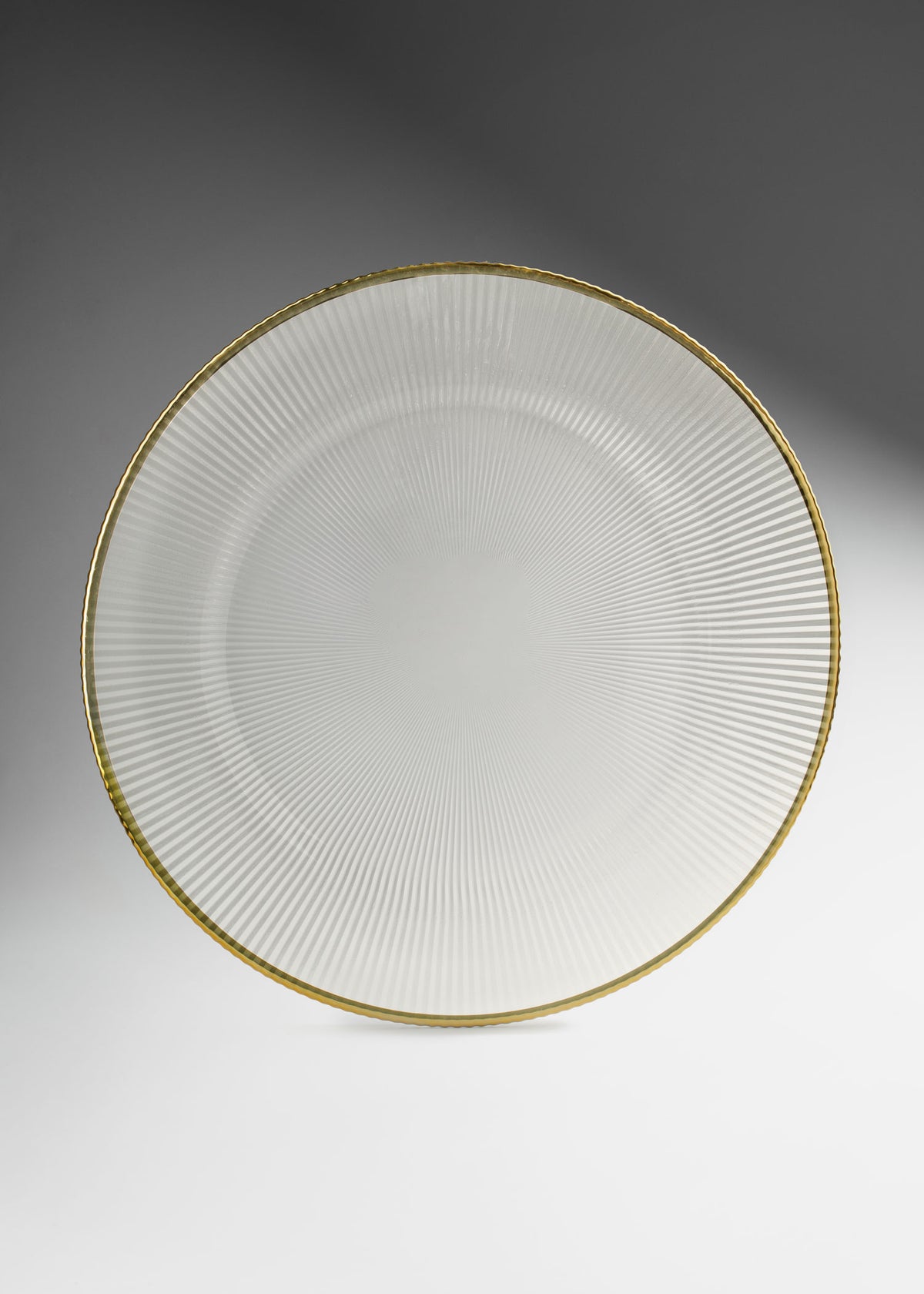 Plato base de vidrio transparente con filo dorado y rayas Evo 32.5 cm — imagen de producto
