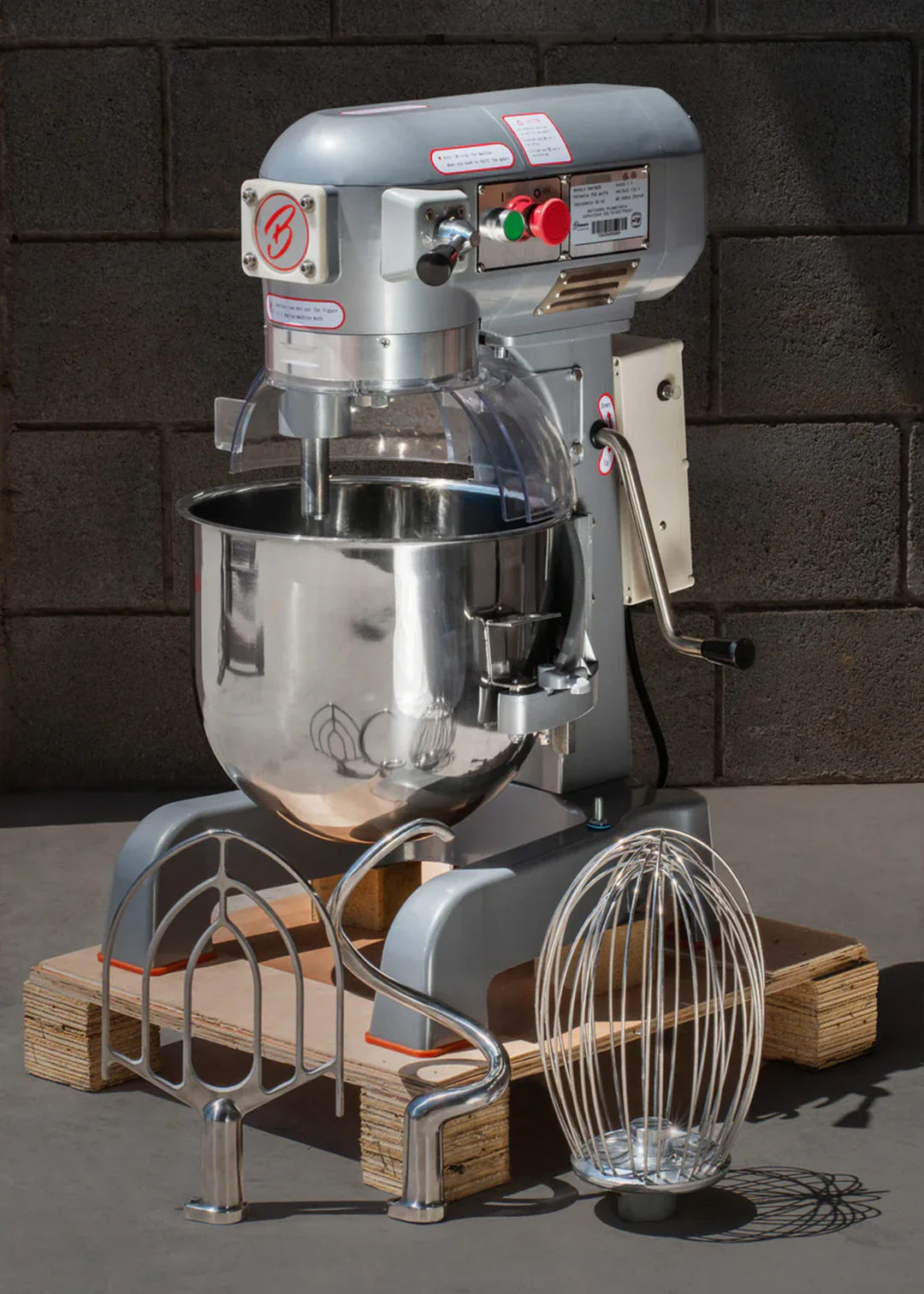 Batidora planetaria tres velocidades de acero inoxidable plata 10 kg de masa 20 L — imagen de producto