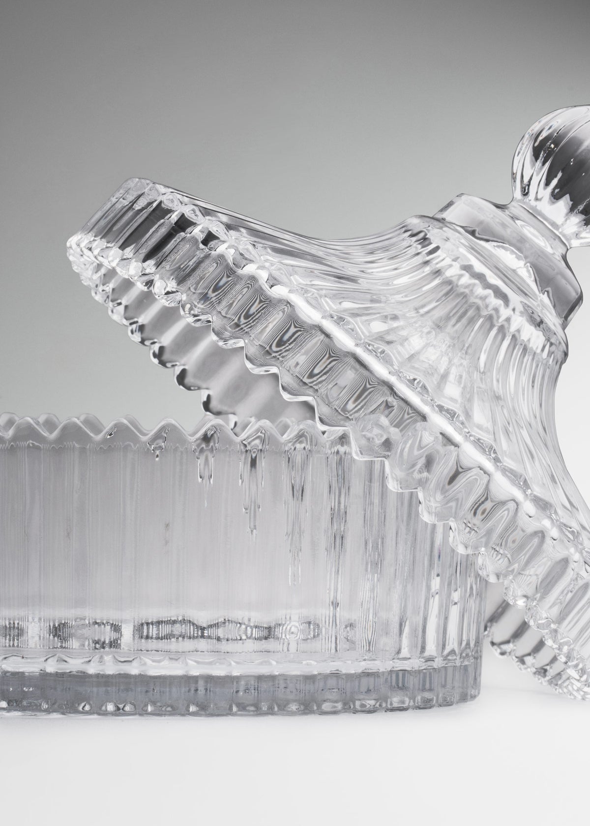 Bomboneras de vidrio con rayas transparente 100, 290 y 550 ml — imagen de producto