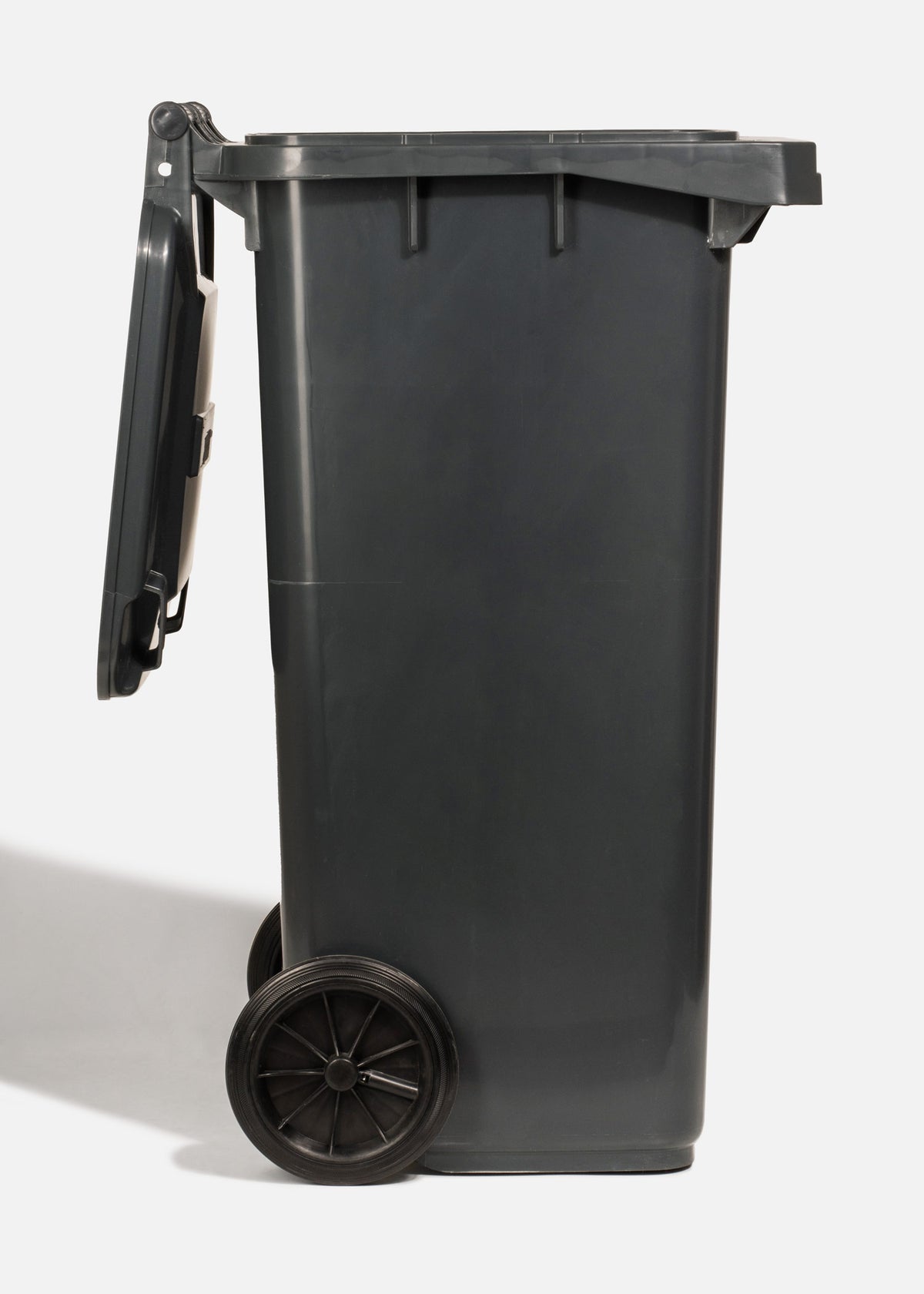 Bote de basura con tapa de plástico gris y ruedas 120 L — imagen de producto