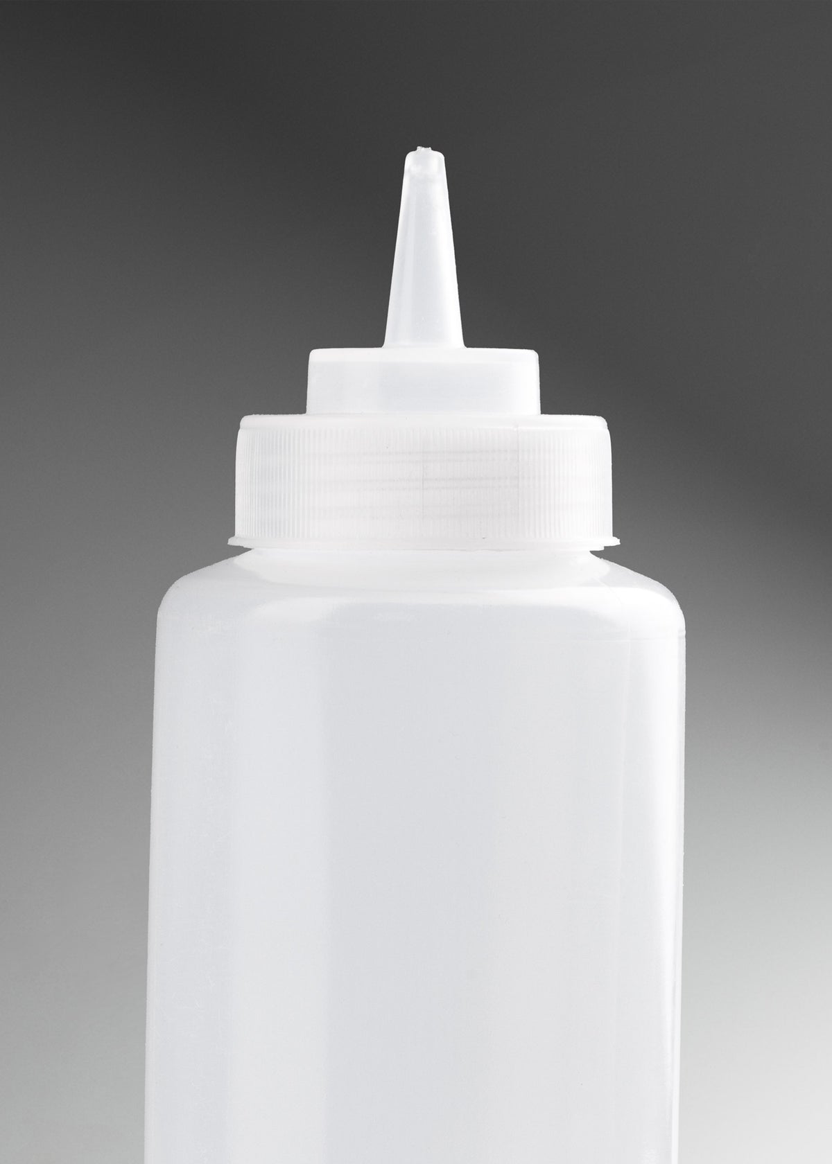 Botella dispensadora para aderezos de plástico transparente Squeeze Pro 32 oz — imagen de producto