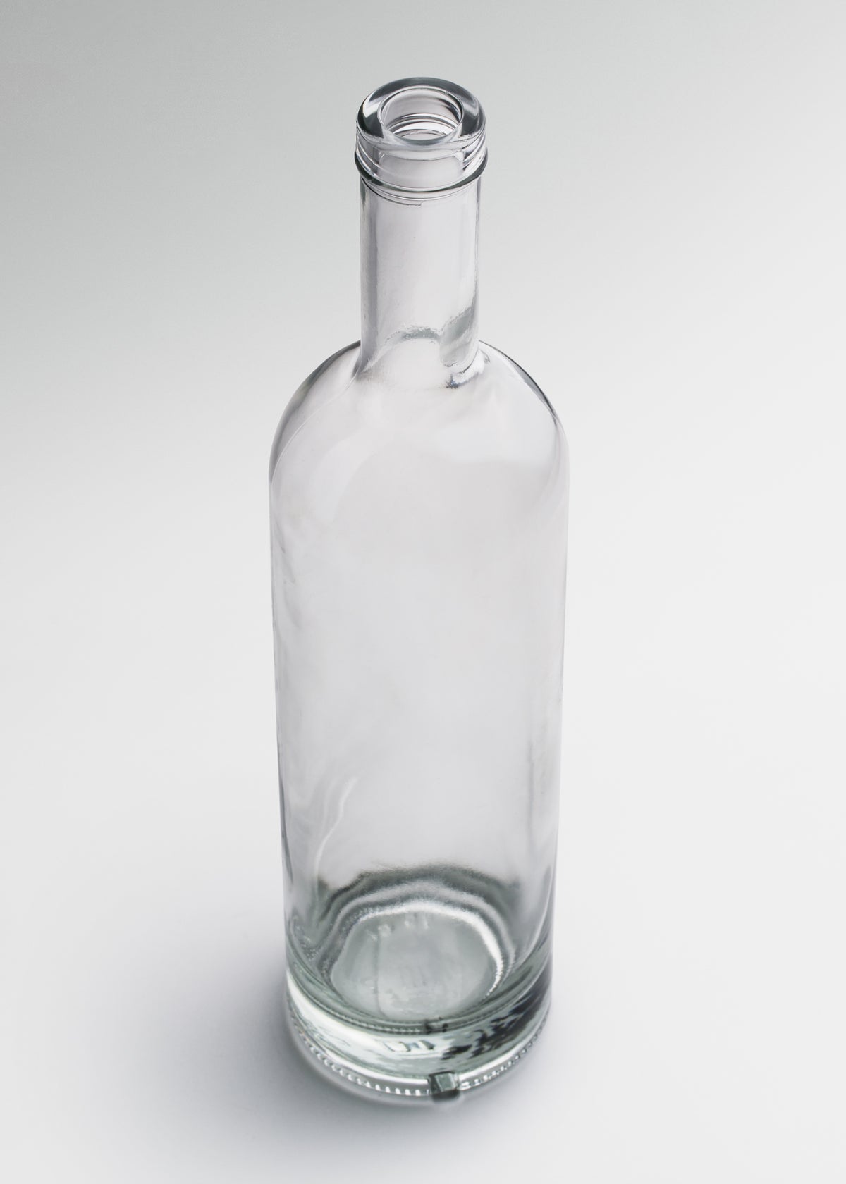 encuentra botella mezcalera maha