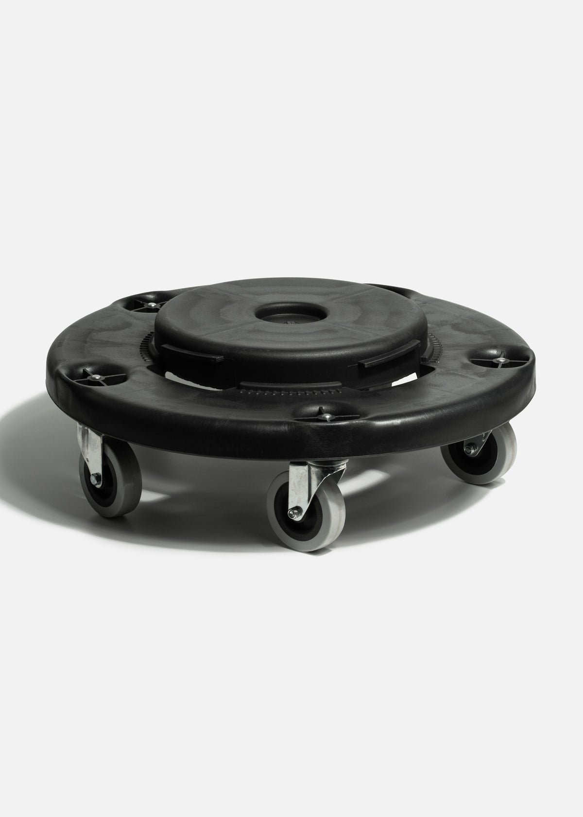 Botes de basura con tapa de plástico gris calidad Rubbermaid 168 y 128 L — imagen de producto