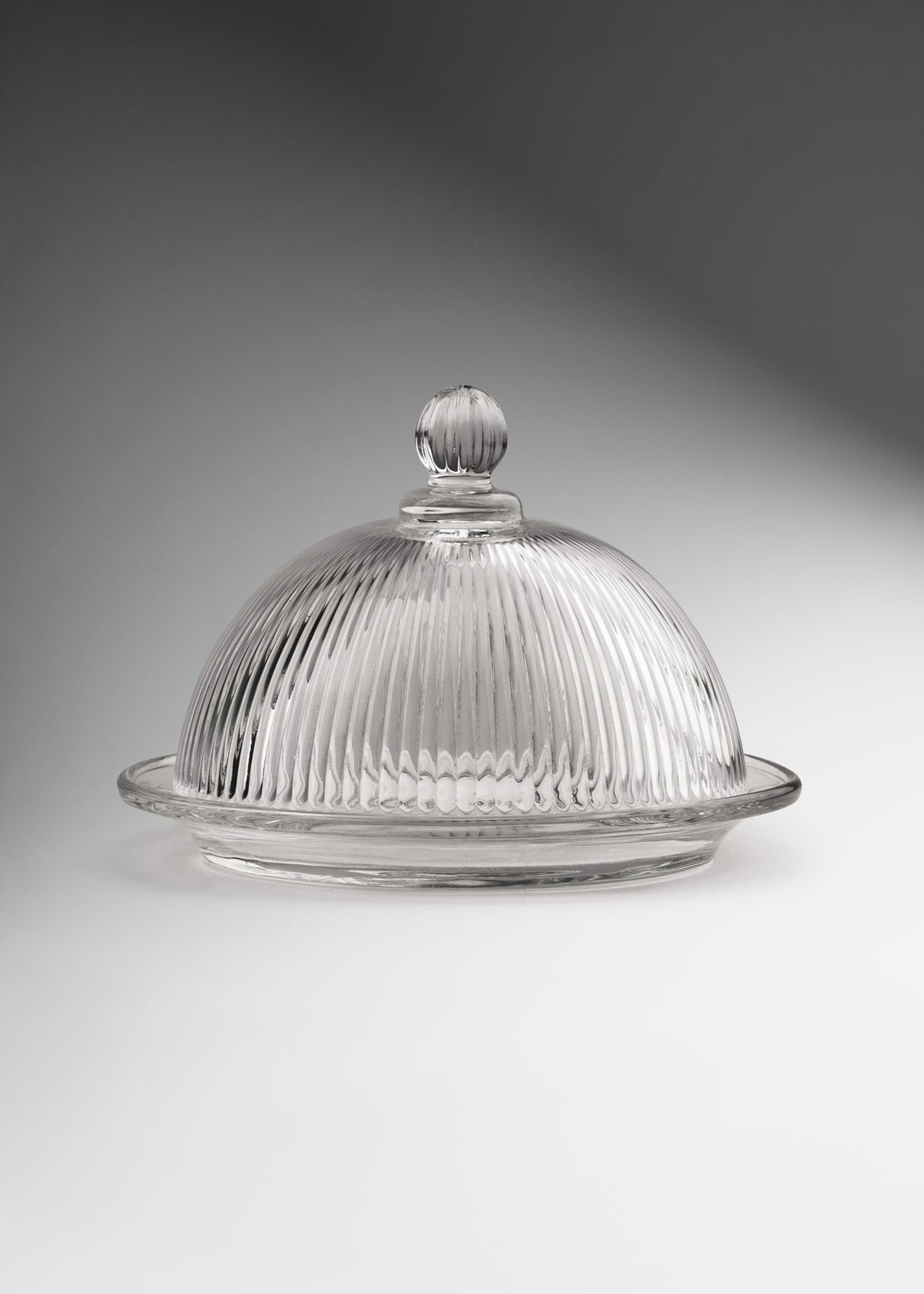 Capelo de vidrio transparente con líneas grado alimenticio para exhibición de postres, ideal para restaurantes, cafeterías y repostería Elara 13.5x9.5 cm — imagen de producto