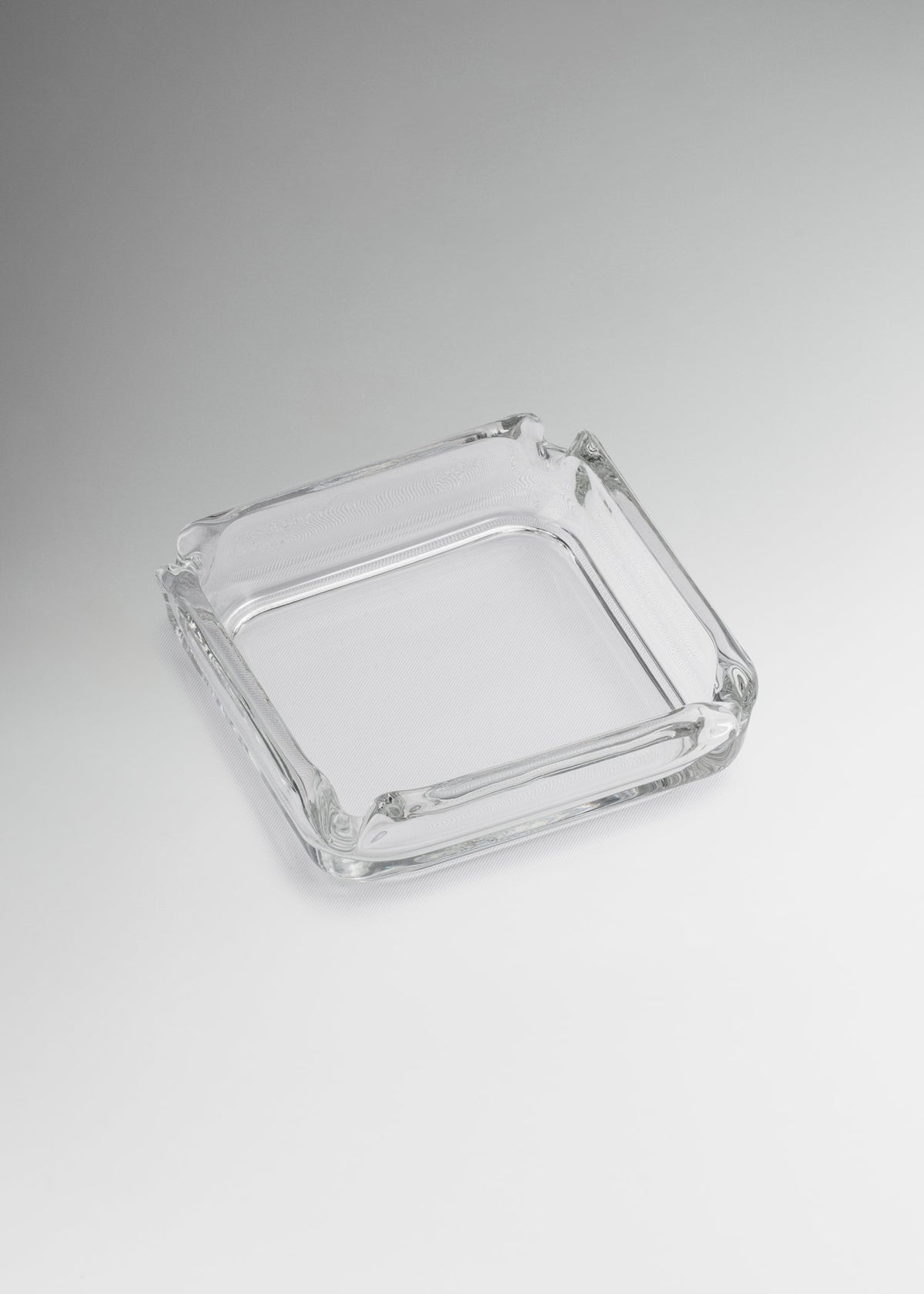 Cenicero cuadrado de vidrio transparente 9.3 cm — imagen de producto