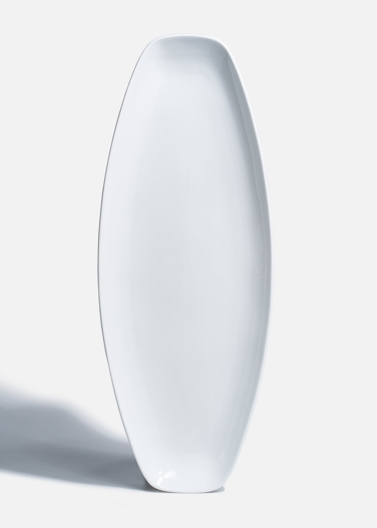 Charola canoa de porcelana blanco Luna 47x18 cm — imagen de producto, vista 1