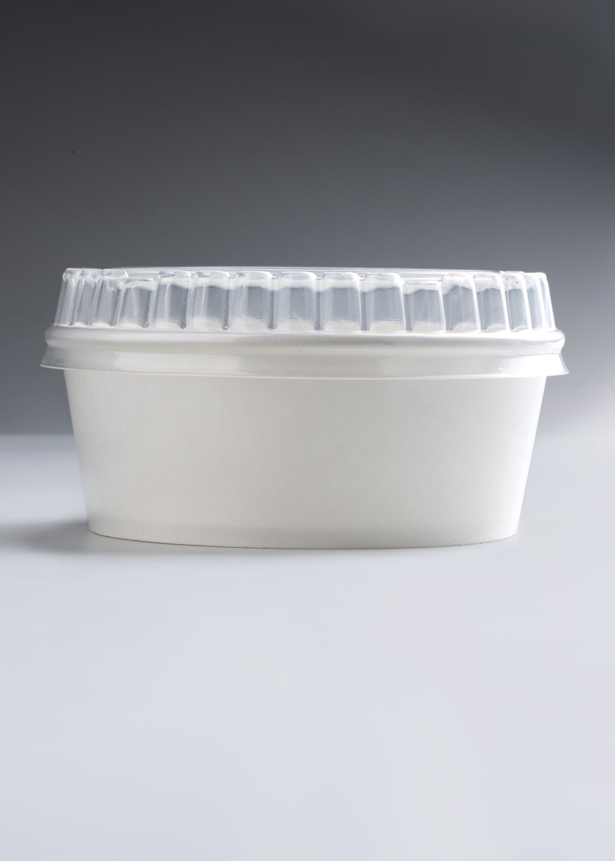Tapa domo de plástico traslucida para contenedor de 16 oz. Premium — imagen de producto, vista 5