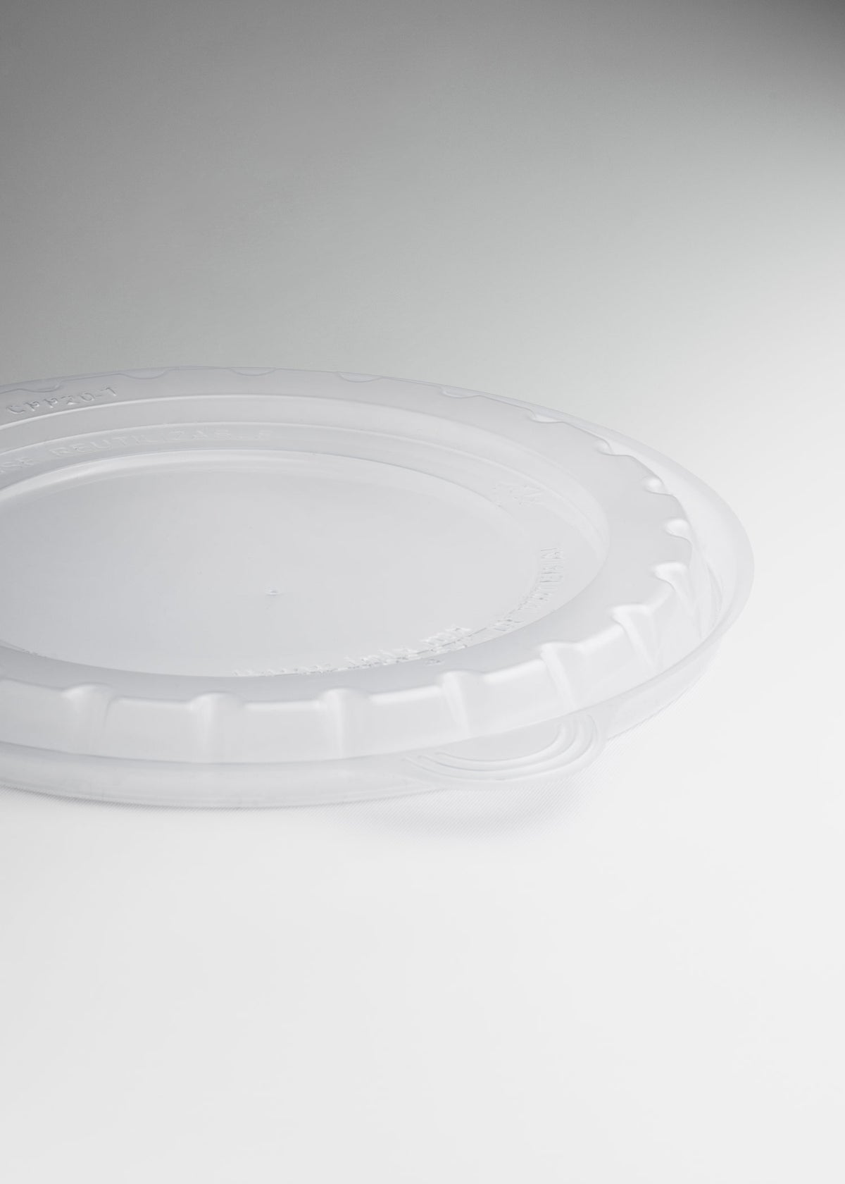 Contenedor hermético para alimentos desechable redondo de plástico diámetro 18.2 cm, alto 4.6 cm, 700 ml / 23 oz — imagen de producto