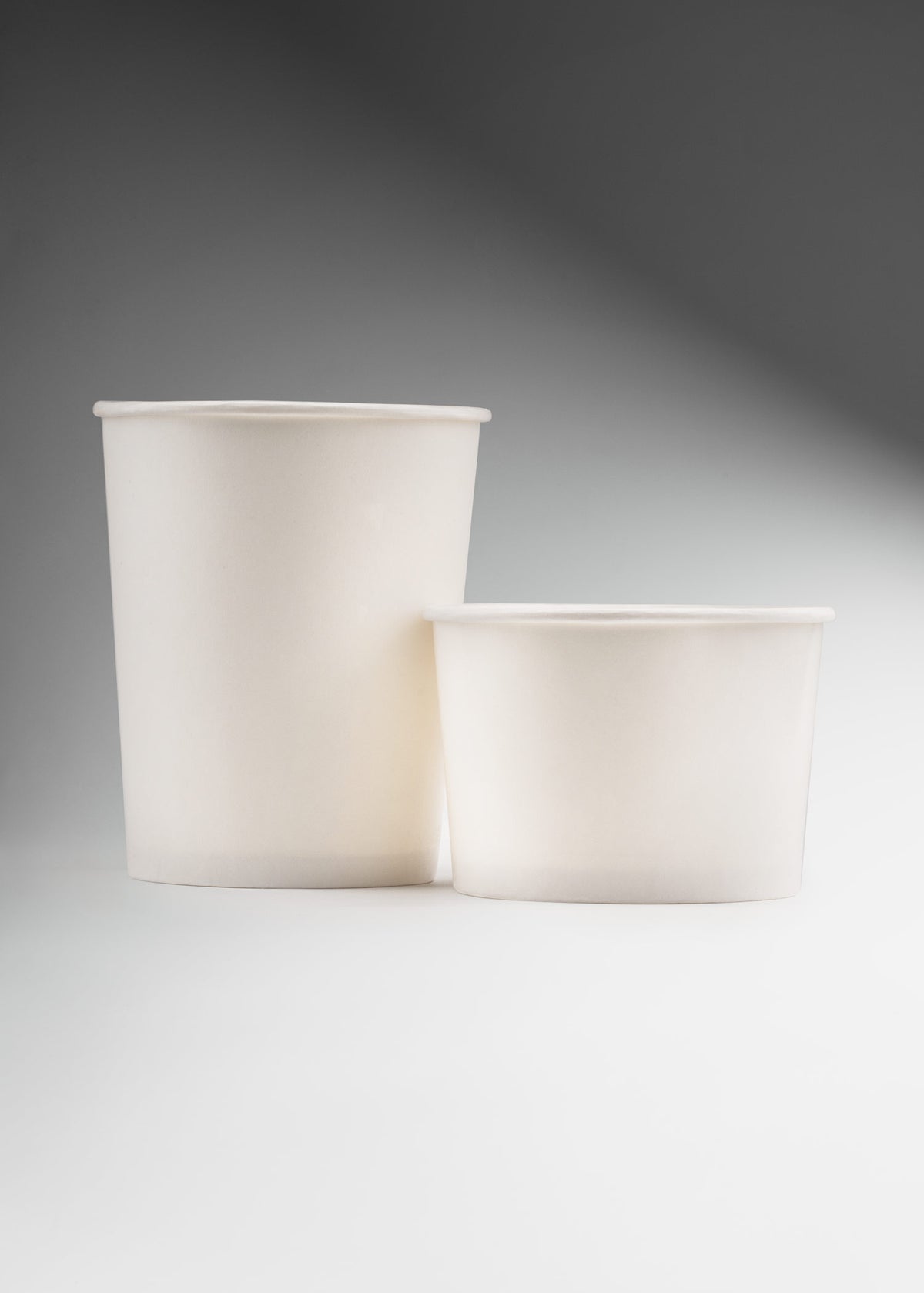 Contenedores para alimentos fríos o calientes de papel blanco 16 y 32 oz — imagen de producto
