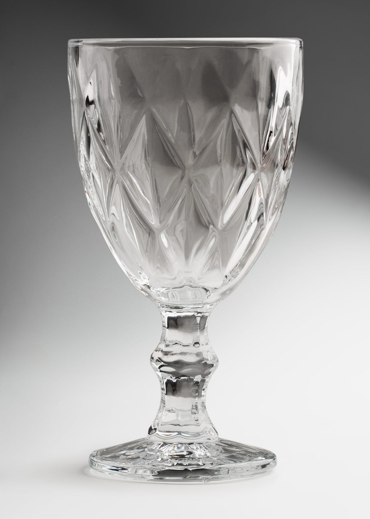 Copa elegante para agua de vidrio transparente Diamond 330 ml — imagen de producto