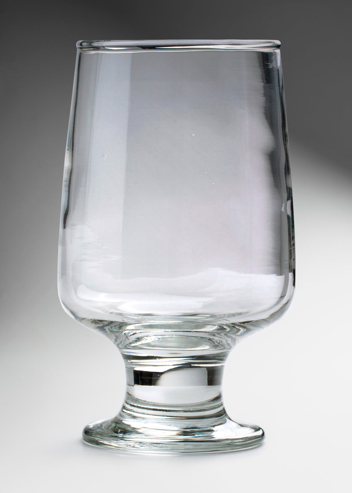 Copa para agua de vidrio transparente Eleia 380 ml — imagen de producto, vista 1