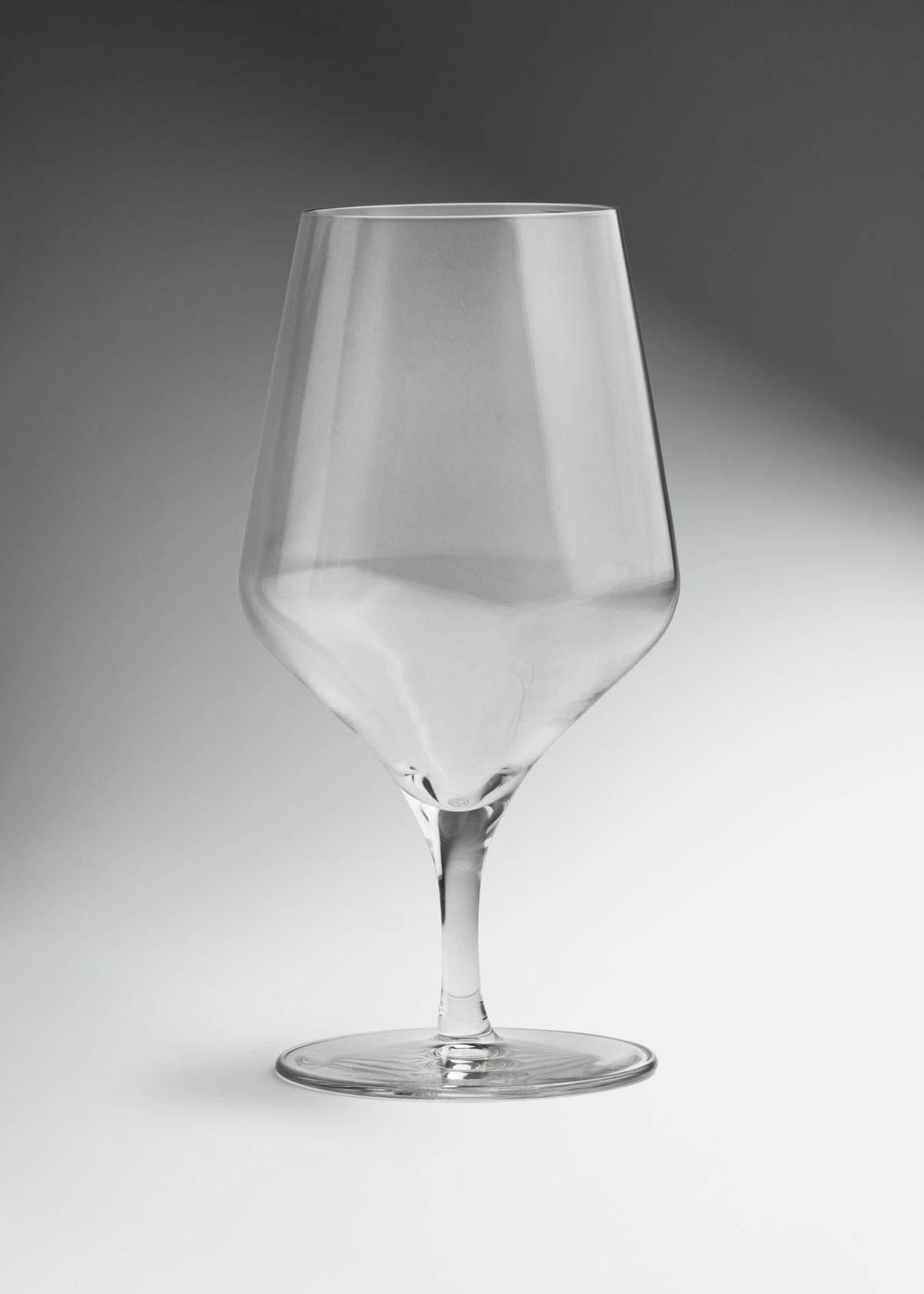 Copa para cerveza de vidrio transparente Prism 480 ml — imagen de producto