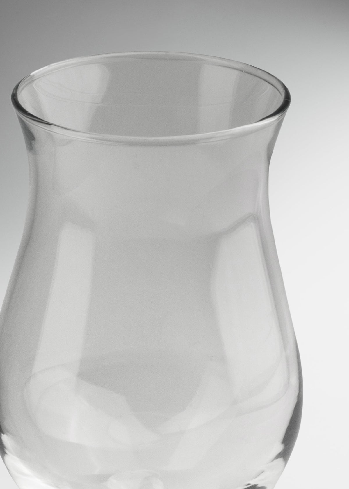 Copa para coctel de vidrio transparente Vetro 310 ml — imagen de producto