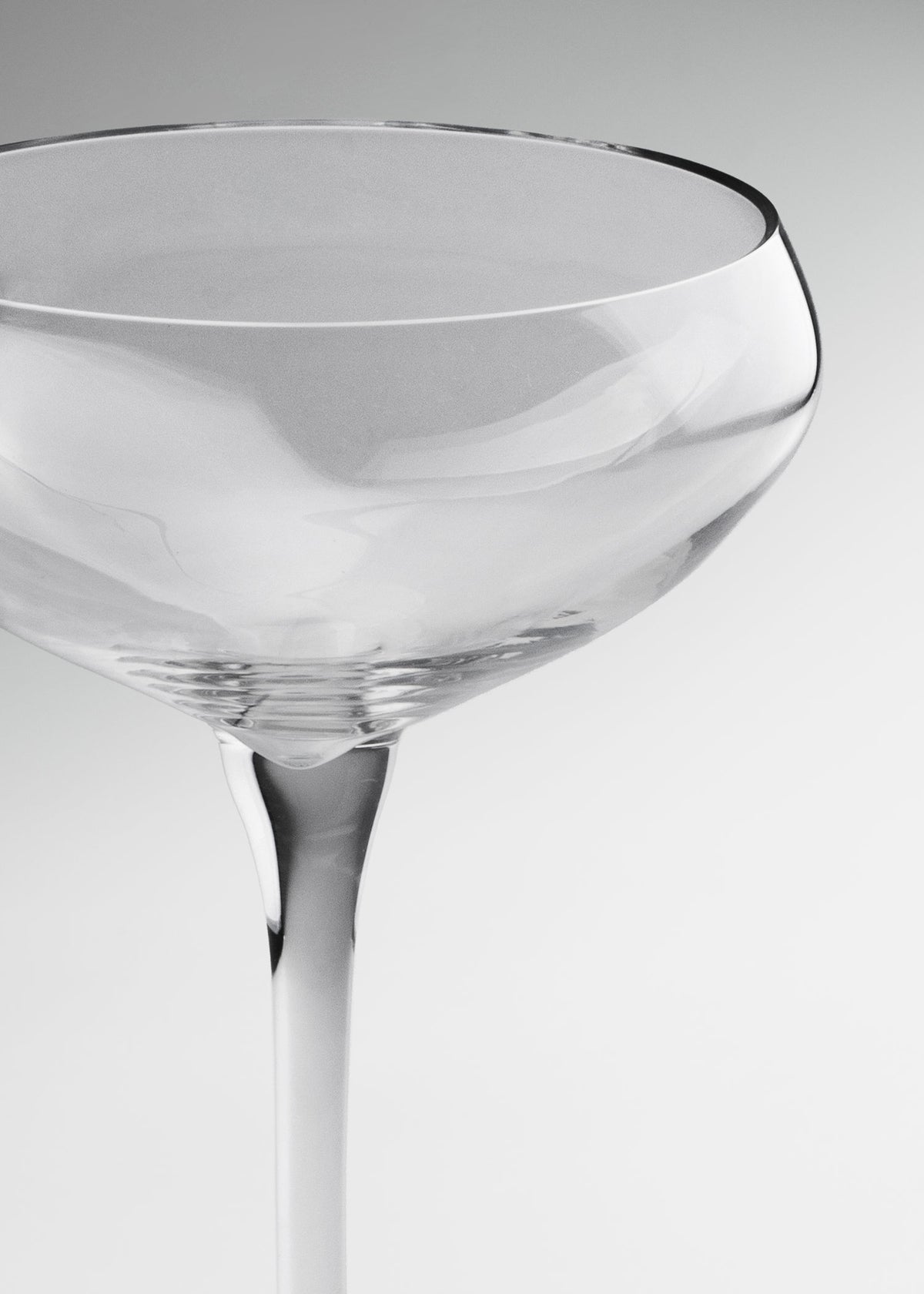 Copa para coctel de vidrio transparente Coupe 266 ml — imagen de producto