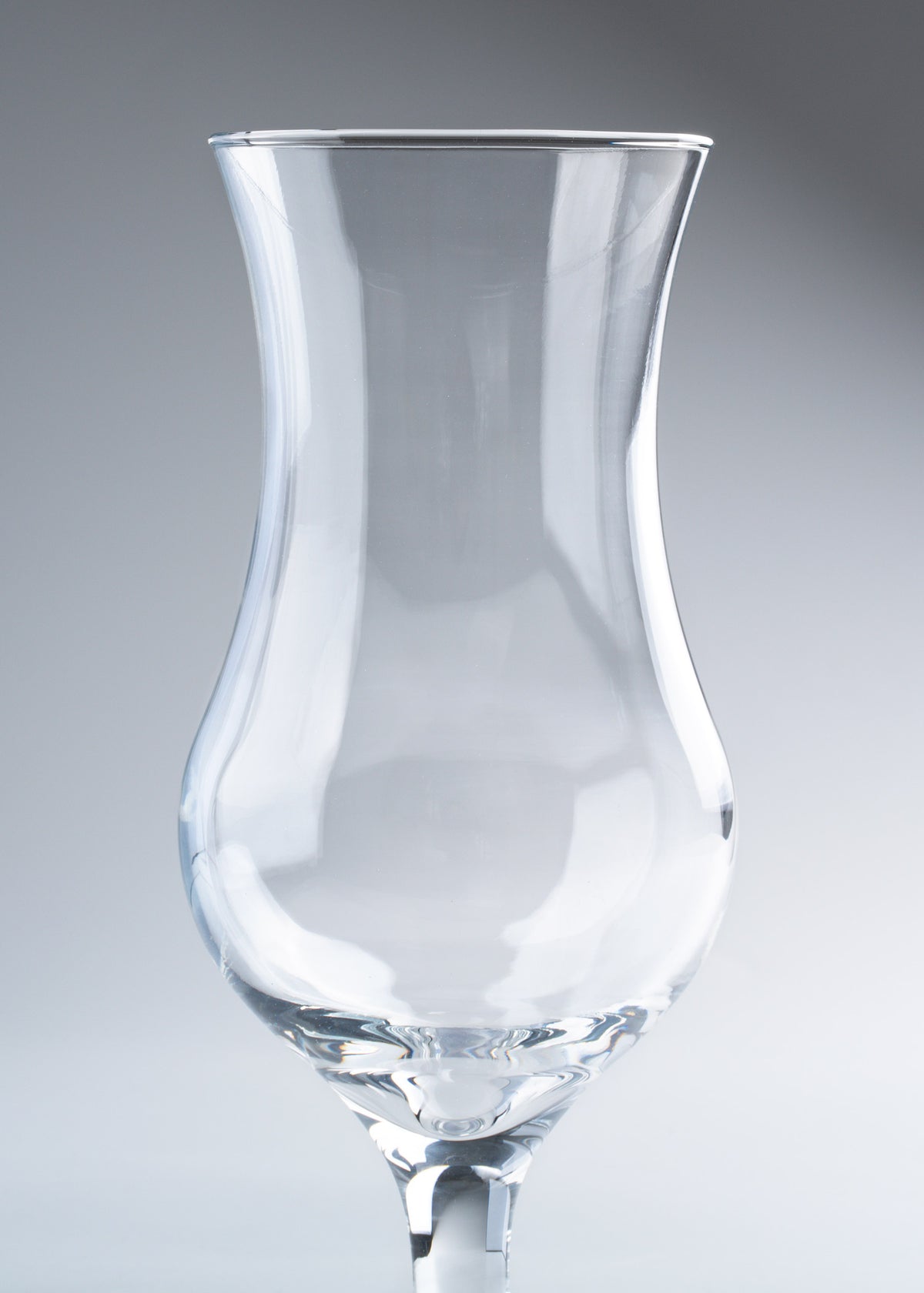 Copa para cóctel de vidrio transparente Huracan 355 ml — imagen de producto, vista 3