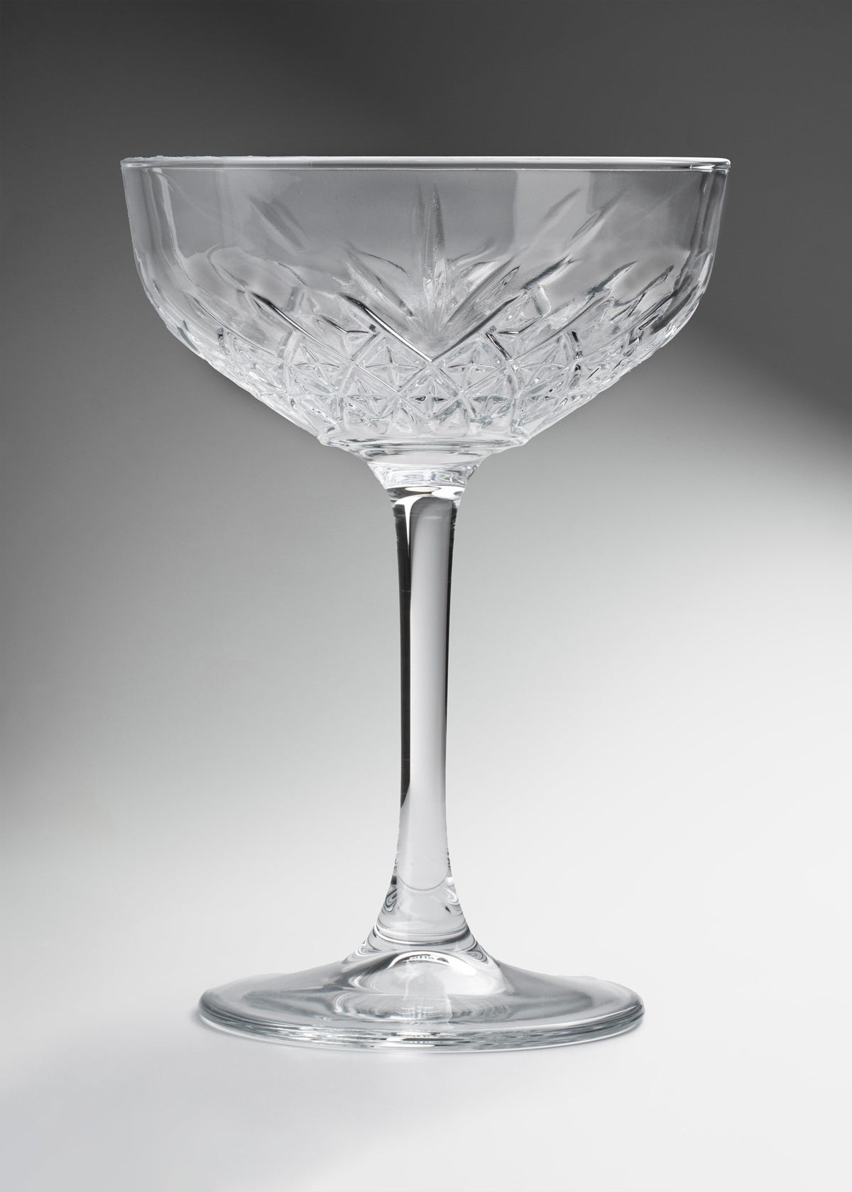 Copas de vidrio transparente para cóctel coupe Timeless 255 ml — imagen de producto, vista 1