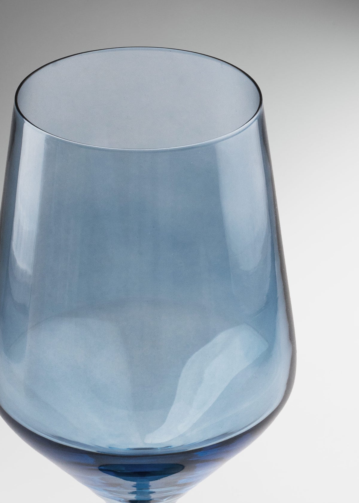 Copa elegante para coctelería premium de cristal pintado azul Mencía 505 ml — imagen de producto