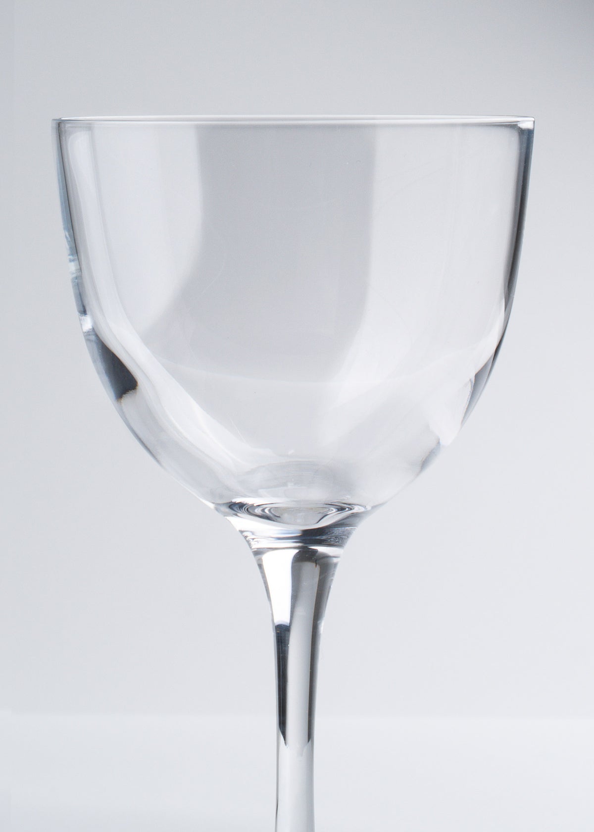 Copa para cóctel de vidrio transparente Nick and Nora 170 ml — imagen de producto, vista 4