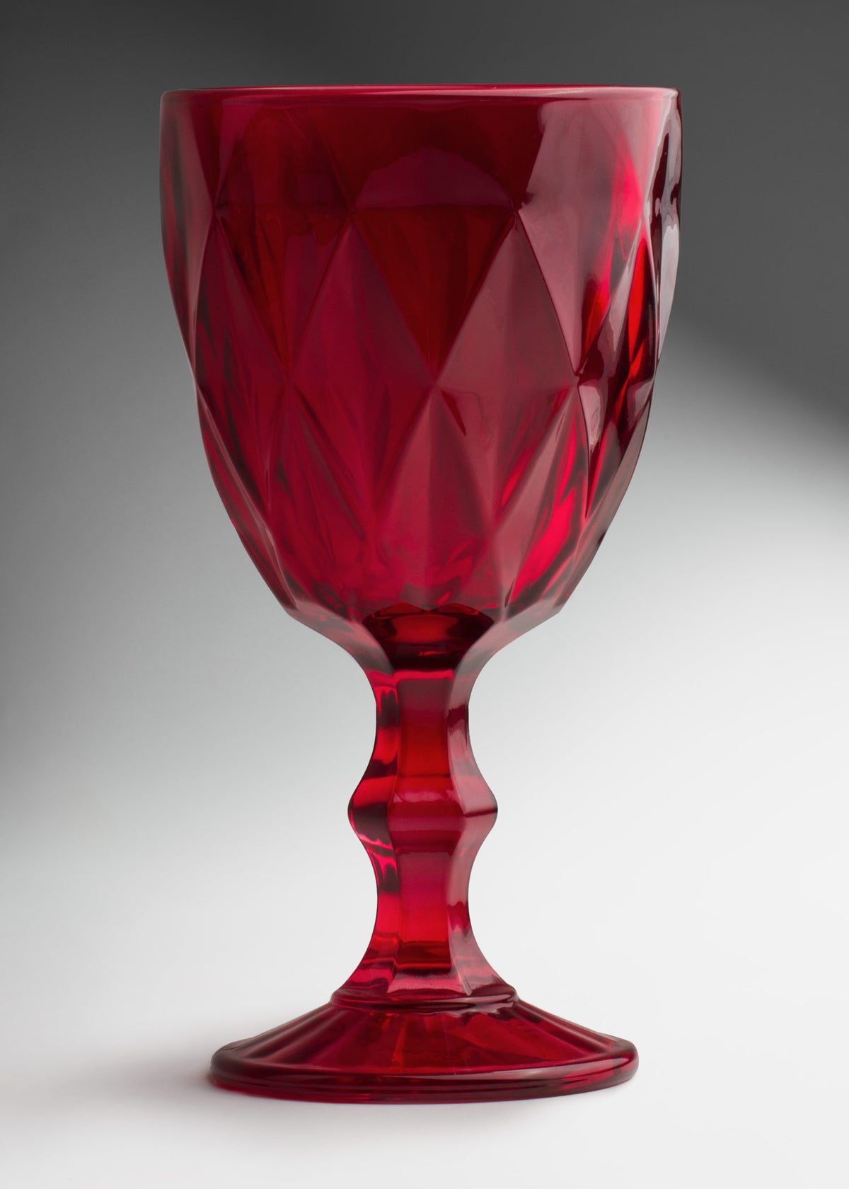Copa para agua de vidrio roja Diamond 325 ml — imagen de producto