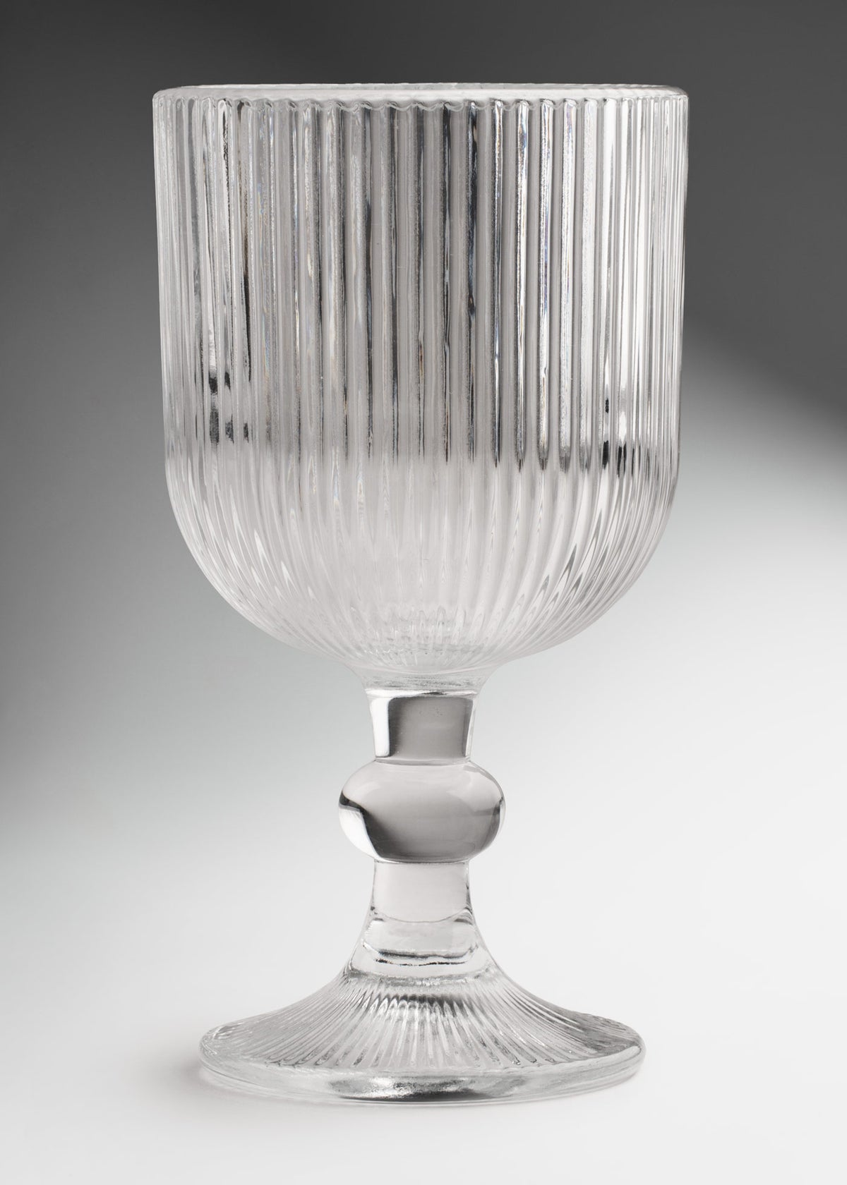 Copa de vidrio transparente elegante  para bebidas Lines 350 ml — imagen de producto