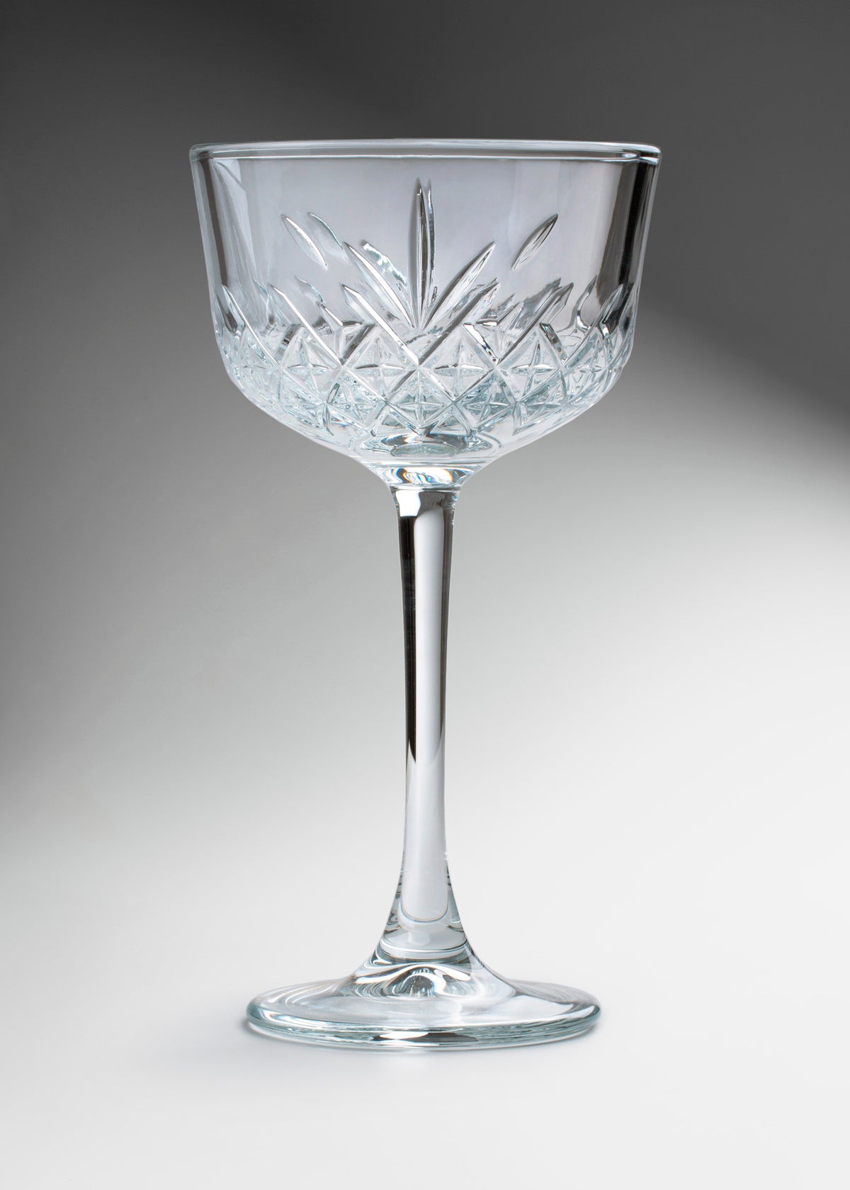 Copas de vidrio transparente para cócteles Timeless Nick and Nora 160 ml — imagen de producto, vista 1