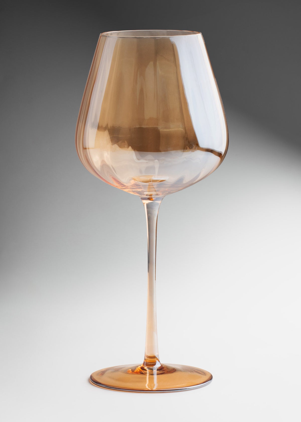 Copa de vidrio ámbar brillante elegante para restaurante y bar Bombe 600 ml — imagen de producto