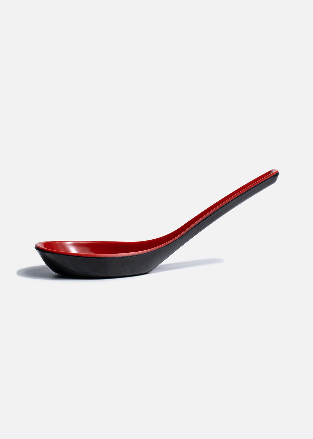 Cuchara de plástico rojo y negro para ramen Zen 14 cm — imagen de producto, vista 2