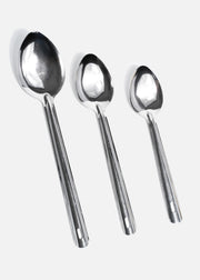 Cucharas de servicio de acero inoxidable plata. Premium — imagen de producto