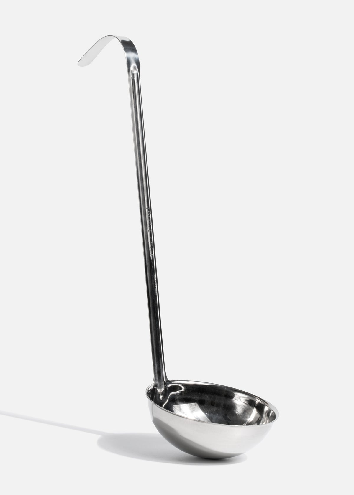 Cucharones de acero inoxidable plata Essential 2, 4, 6, 8, 12 oz — imagen de producto