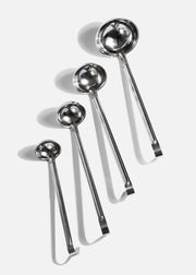 Cucharones de acero inoxidable plata Essential 2, 4, 6, 8, 12 oz — imagen de producto