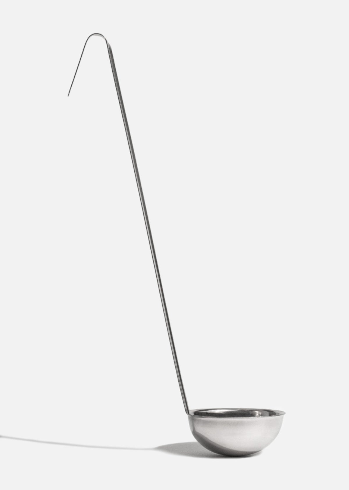 Cucharon para cocina de acero inoxidable plata Karu 4 oz — imagen de producto, vista 1