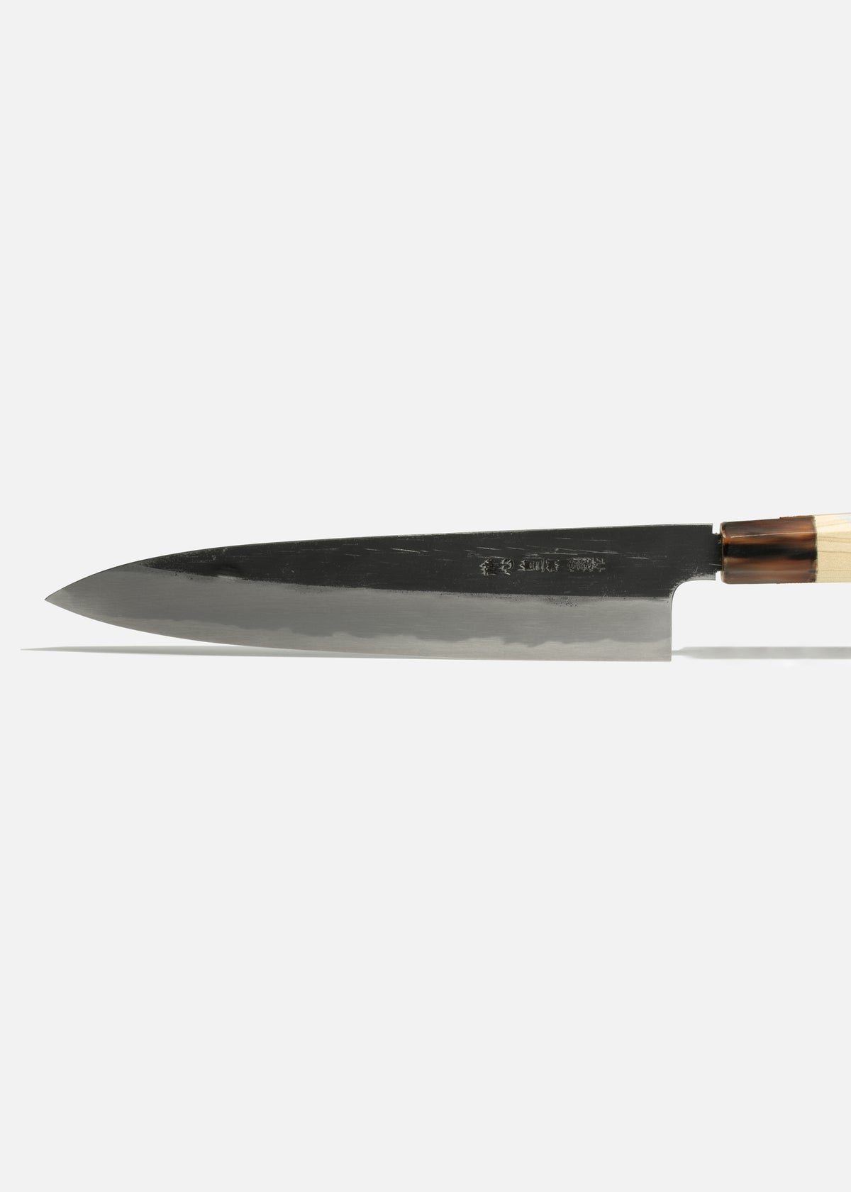 Cuchillo chef japones de acero al carbono Kaguya Wa-Guto 9". Premium — imagen de producto