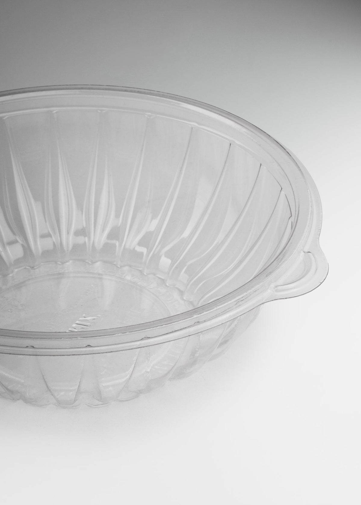 Ensaladera desechable de plástico (PET) transparente 24 oz — imagen de producto