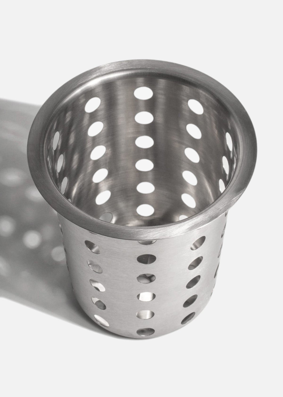 Cilindro perforado escurridor de cubiertos de acero inoxidable plata — imagen de producto, vista 3
