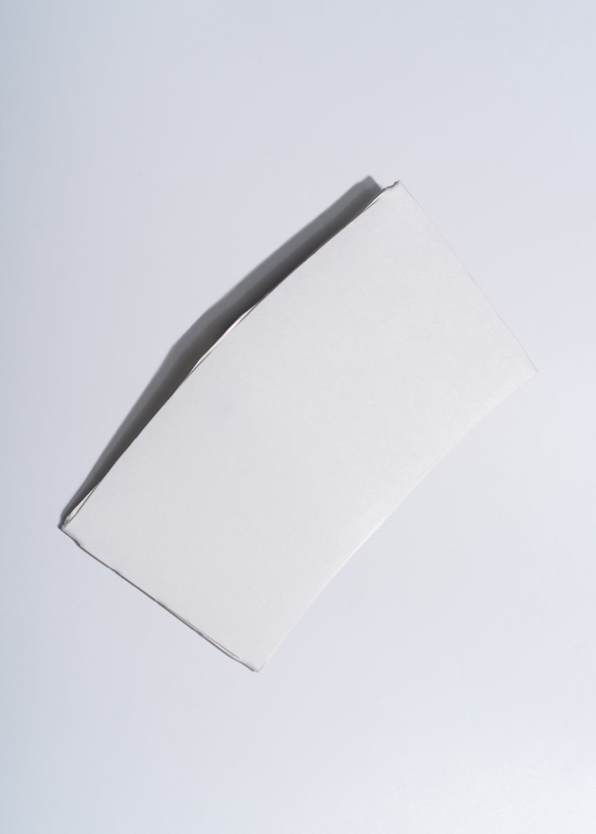 Manga para vaso de papel kraft blanco y café Carte Blanc — imagen de producto, vista 2