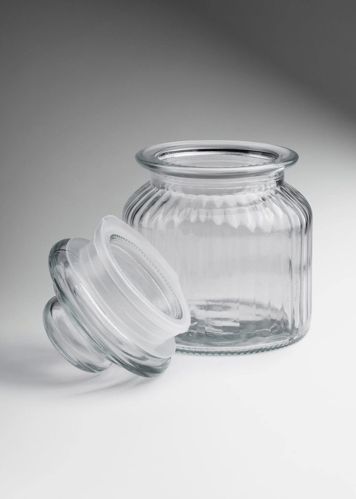 Frasco de vidrio estriado con tapa hermética para vela 300 y 650 ml — imagen de producto