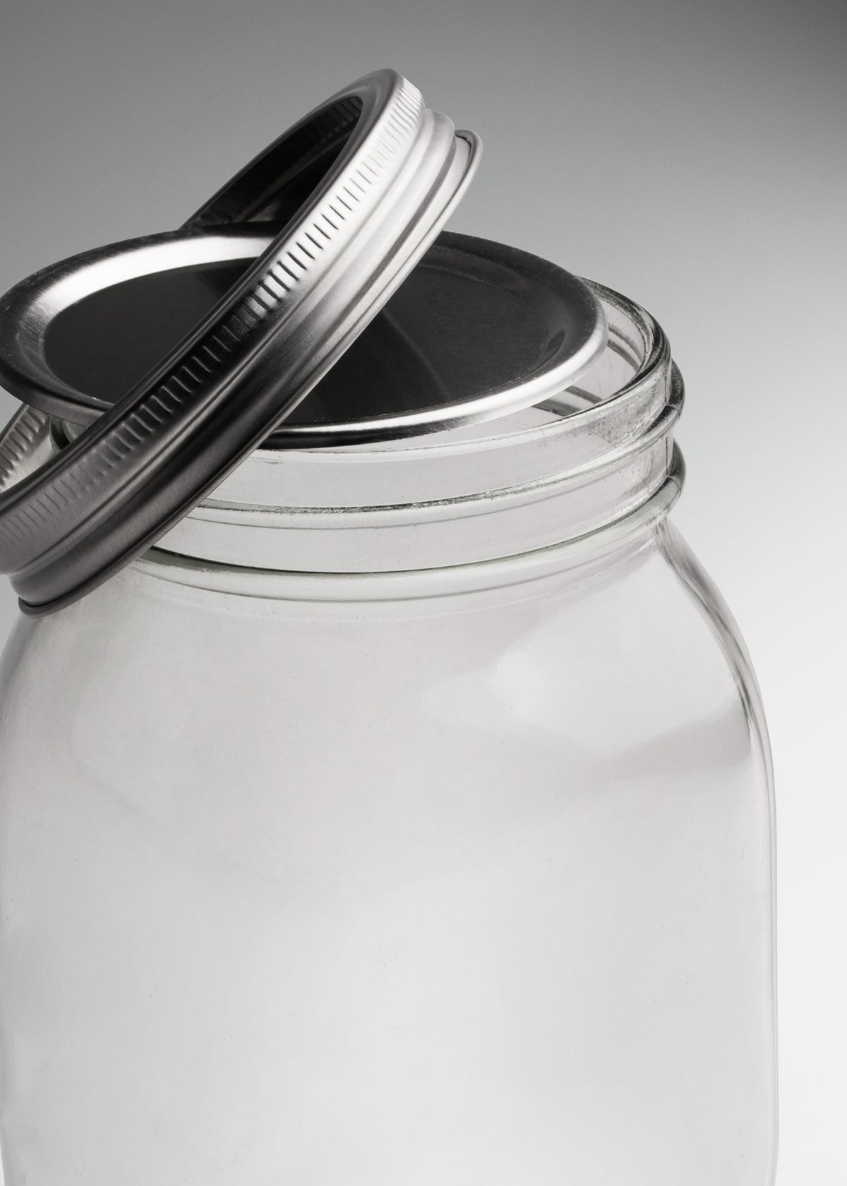 Frascos para conserva cilindro de vidrio transparente con tapa plateada de dos piezas 300 ml, 500 ml y 1 L — imagen de producto