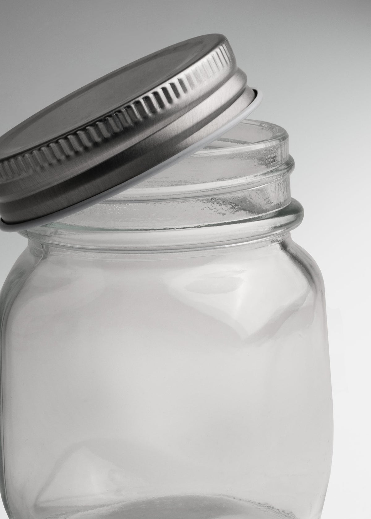 Frascos de vidrio transparente con tapa plata 150, 300, 500 ml y 1 L — imagen de producto