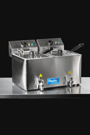 Freidora eléctrica de mesa acero inoxidable plata con doble canastilla de 2 X 8 L — imagen de producto