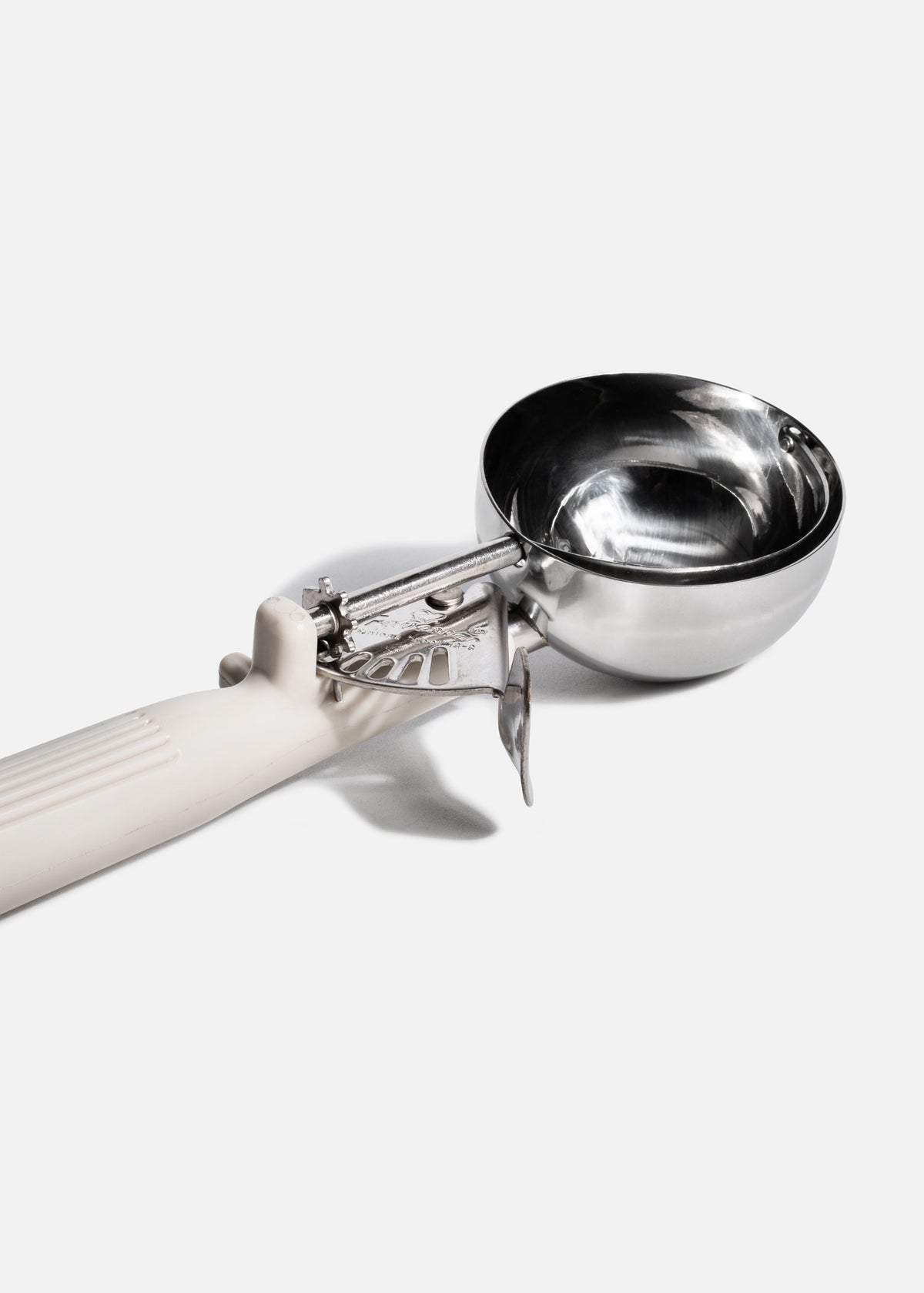 Funderelele (despachador) de acero inoxidable plata fabricado en una pieza NSF Marfil 66 mm 3 1/4 oz — imagen de producto