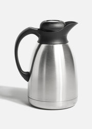 Jarra cafetera de acero inoxidable plata aislada al vacío con mango de polipropileno 1.5 L — imagen de producto