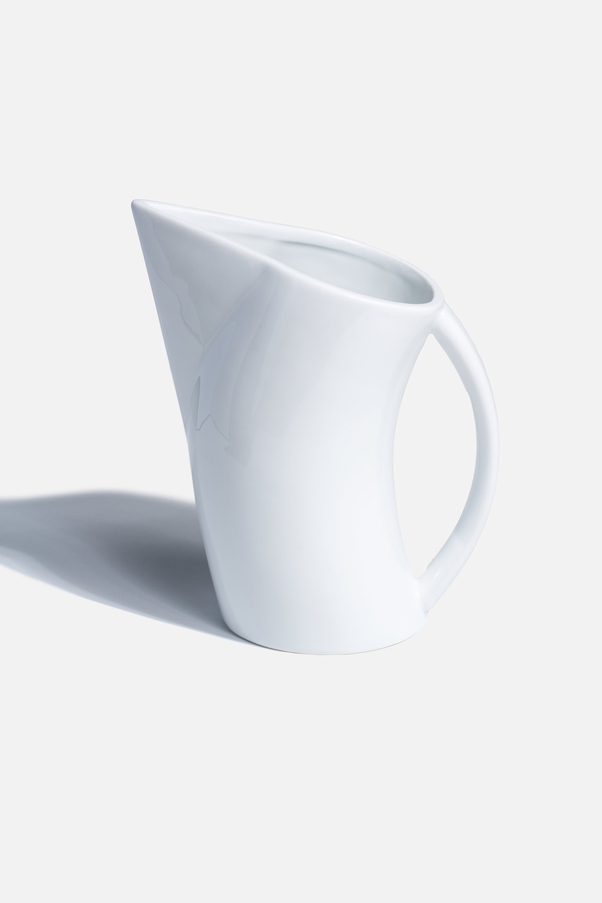 Jarra para crema de porcelana blanco Curve 540 ml — imagen de producto, vista 2