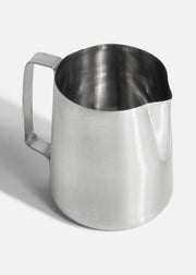 Jarra para espumear leche cónica de acero inoxidable plata 887 ml — imagen de producto