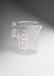 Jarra medidora de policarbonato transparente económica 300 ml — imagen de producto
