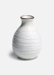 Jarra para sake beige con textura de porcelana Aoi 235 ml — imagen de producto, vista 1
